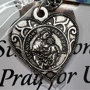 vintage Saint Anthony medal pendant necklace on card Christian stainless heart